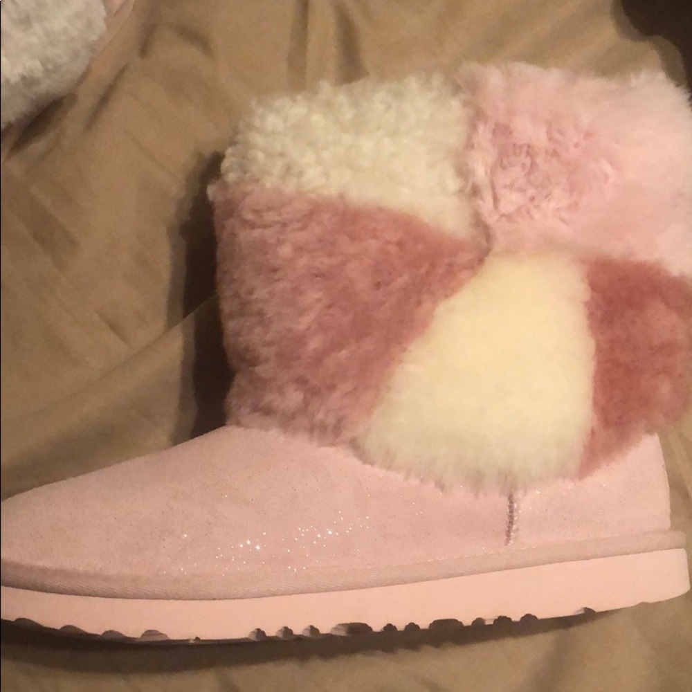 Authentic Uggs - Picture 2 of 4